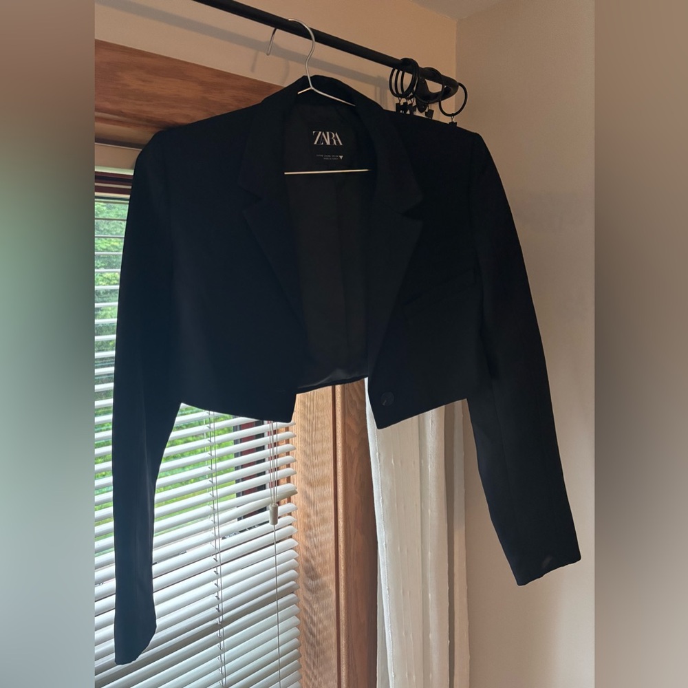 Zara Black Cropped Blazer
